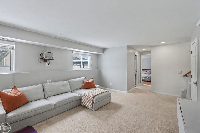 2351 Michael Drive, Sterling Heights, MI 48310