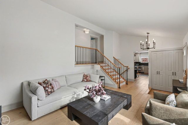 2351 Michael Drive, Sterling Heights, MI 48310