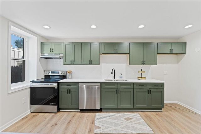 276 W 8th Street, Covington, KY 41011
