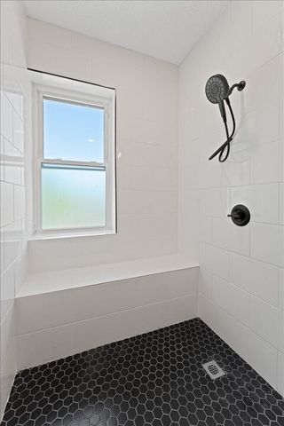276 W 8th Street, Covington, KY 41011