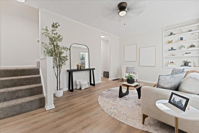 276 W 8th Street, Covington, KY 41011