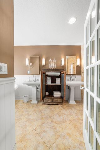 1256 Lake Breeze Drive, Wellington, FL 33414