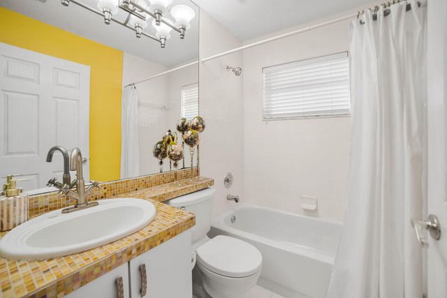 1256 Lake Breeze Drive, Wellington, FL 33414