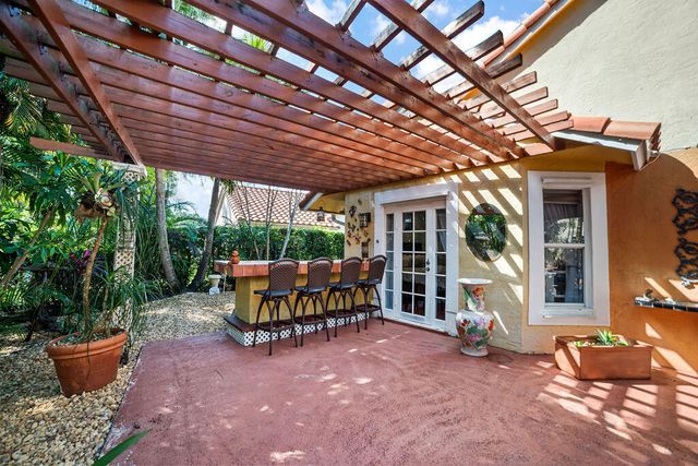 1256 Lake Breeze Drive, Wellington, FL 33414
