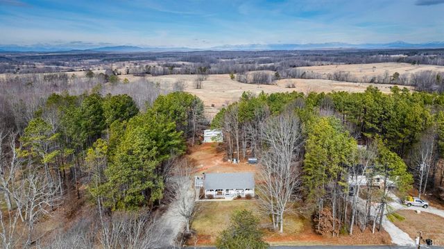 3105 Horseshoe Road, Appomattox, VA 24522