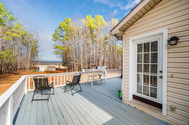 3105 Horseshoe Road, Appomattox, VA 24522