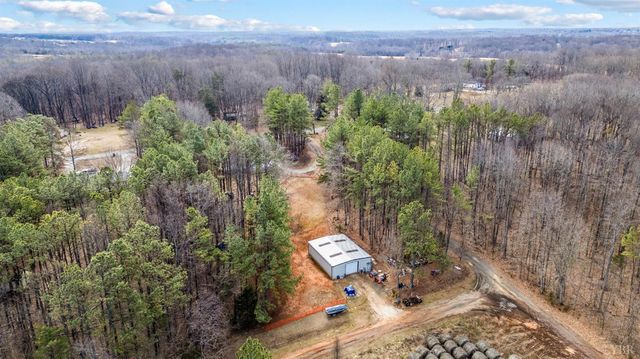 3105 Horseshoe Road, Appomattox, VA 24522