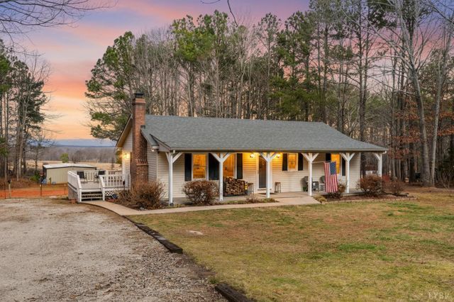 3105 Horseshoe Road, Appomattox, VA 24522