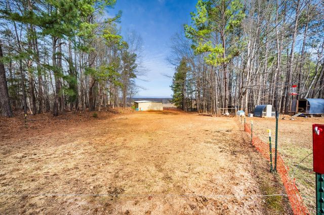 3105 Horseshoe Road, Appomattox, VA 24522