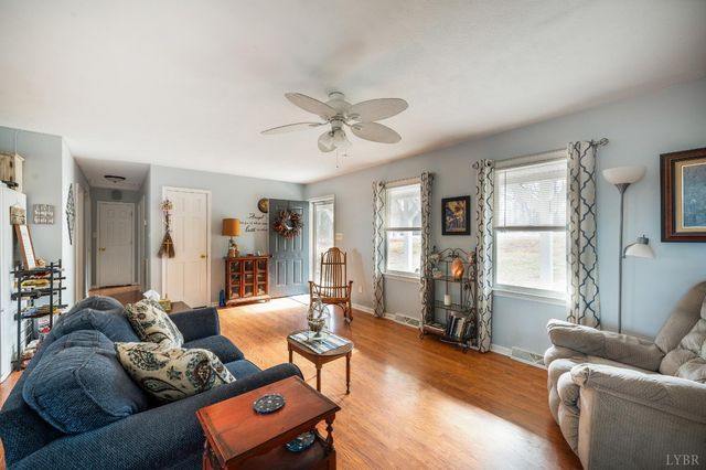 3105 Horseshoe Road, Appomattox, VA 24522