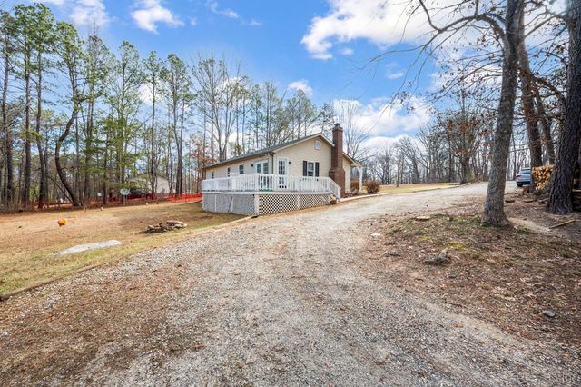 3105 Horseshoe Road, Appomattox, VA 24522
