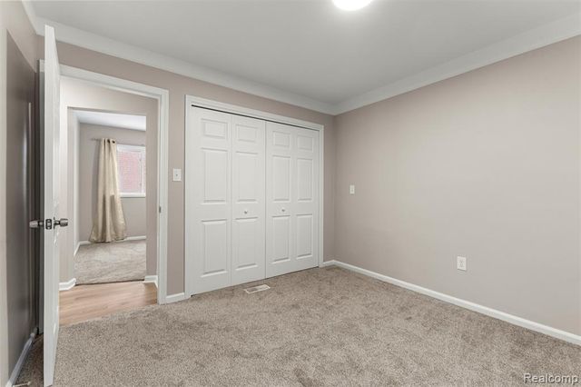 1640 Kingsbury Avenue, Dearborn, MI 48128