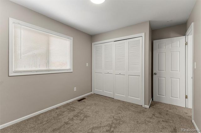 1640 Kingsbury Avenue, Dearborn, MI 48128