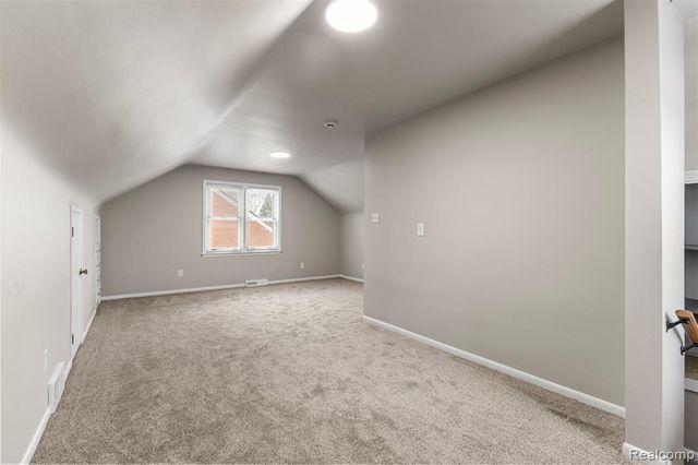 1640 Kingsbury Avenue, Dearborn, MI 48128