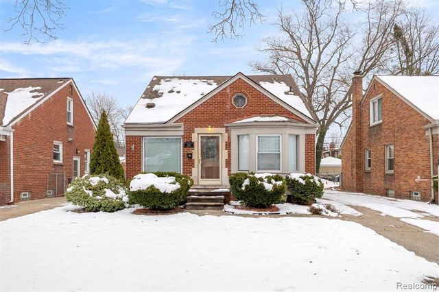 1640 Kingsbury Avenue, Dearborn, MI 48128