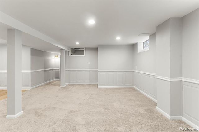 1640 Kingsbury Avenue, Dearborn, MI 48128