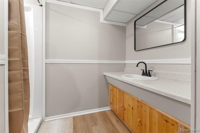 1640 Kingsbury Avenue, Dearborn, MI 48128