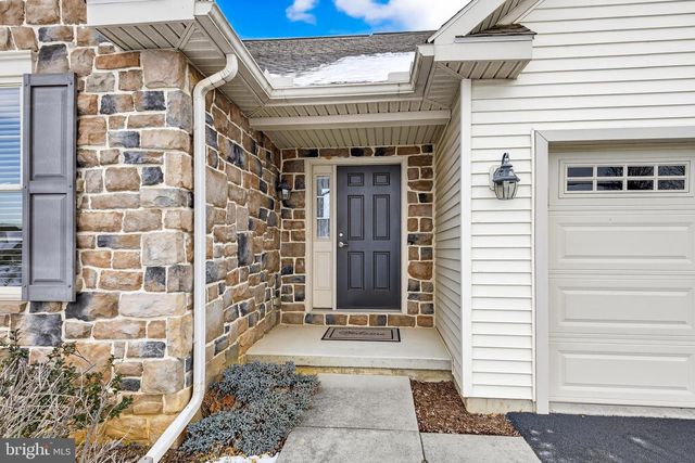 5315 OAK LEAF DR, Mount Joy, PA 17552