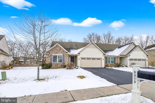 5315 OAK LEAF DR, Mount Joy, PA 17552