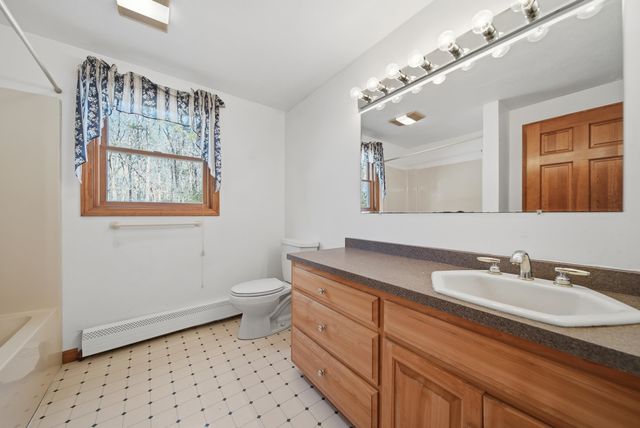 160 Copp Drive, Fremont, NH 03044