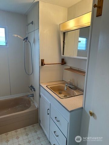 14 Leitch Place, Coupeville, WA 98239