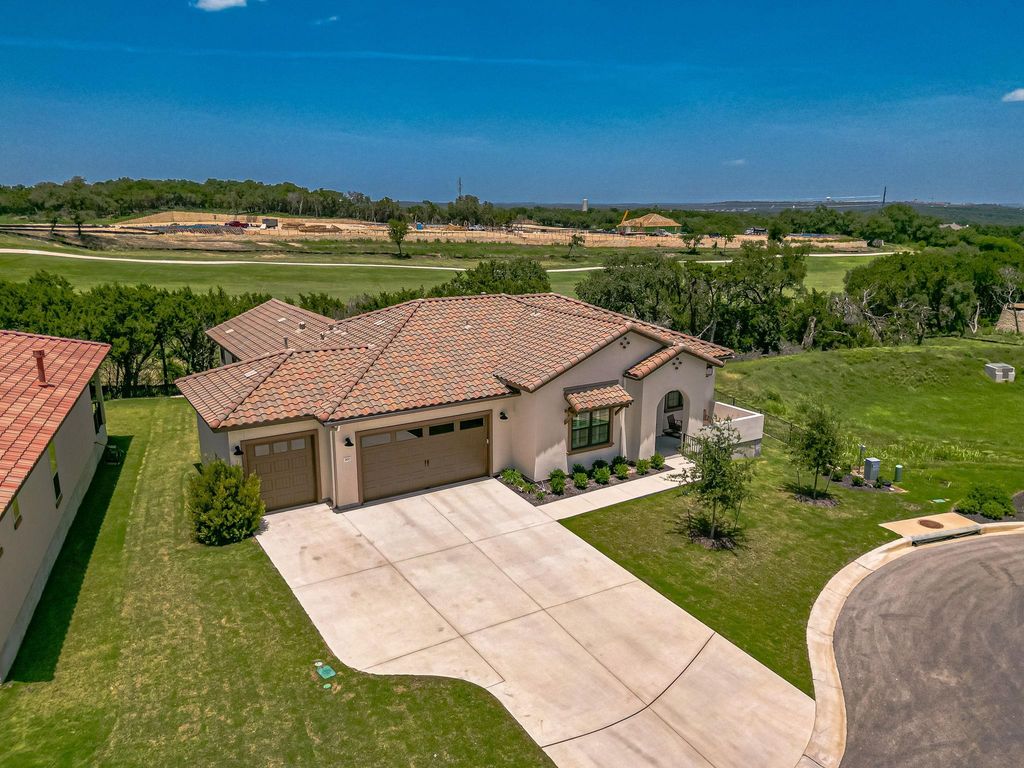 302 Sprinting Peak DR, San Marcos, TX 78666