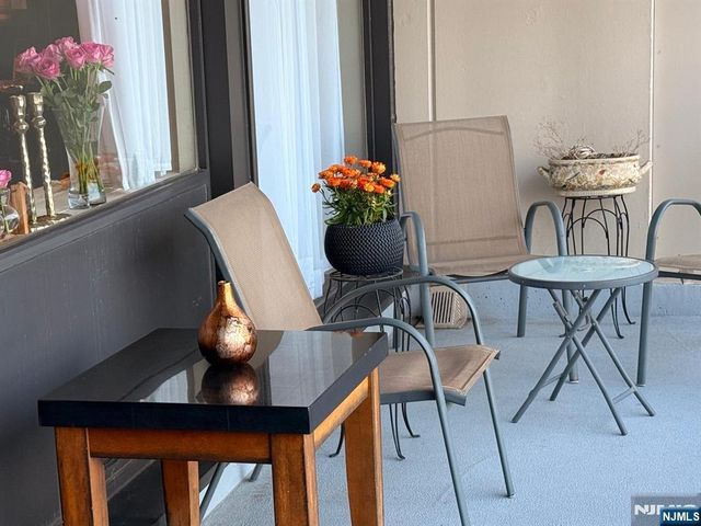 2 Horizon 628, Fort Lee, NJ 07024