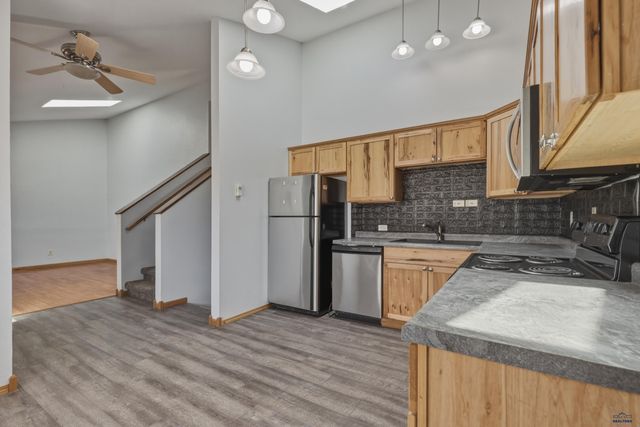 2003 RUSSET LN, Rapid City, SD 57703