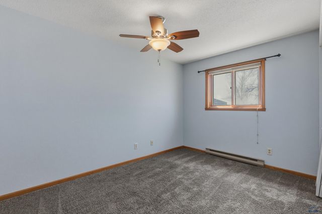 2003 RUSSET LN, Rapid City, SD 57703