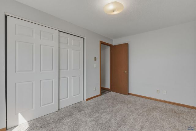2003 RUSSET LN, Rapid City, SD 57703