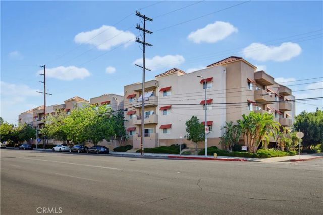9610 Zelzah Avenue 203, Los Angeles, CA 91325