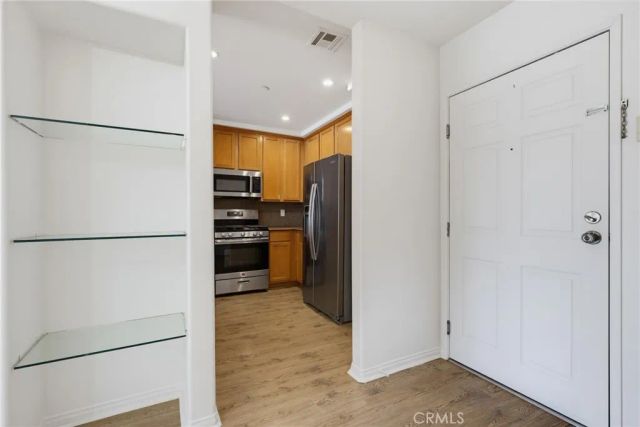9610 Zelzah Avenue 203, Los Angeles, CA 91325