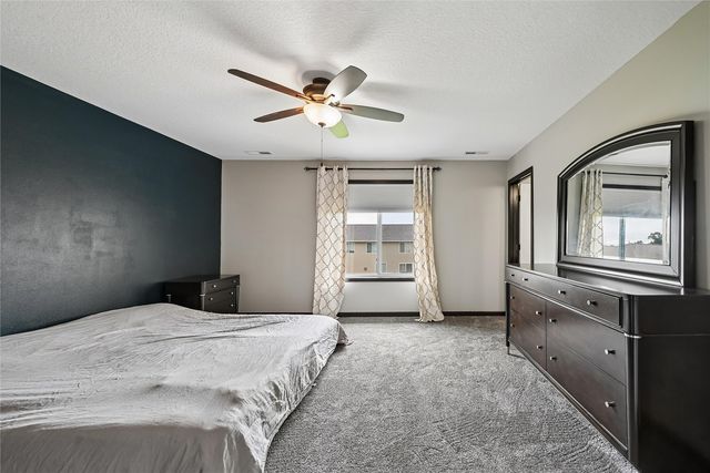 1105 Deer Run Drive NE, Cedar Rapids, IA 52402