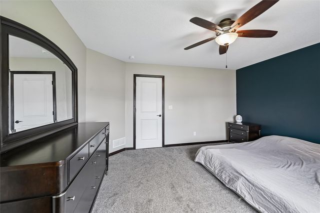 1105 Deer Run Drive NE, Cedar Rapids, IA 52402