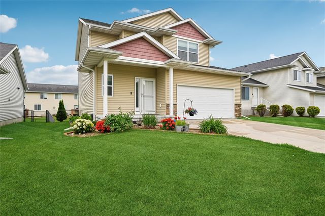 1105 Deer Run Drive NE, Cedar Rapids, IA 52402