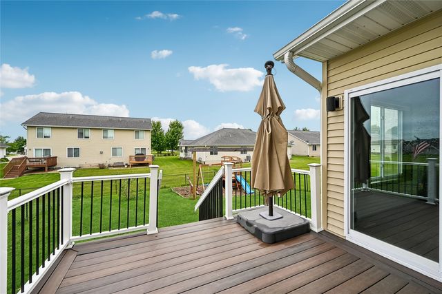 1105 Deer Run Drive NE, Cedar Rapids, IA 52402