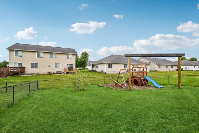 1105 Deer Run Drive NE, Cedar Rapids, IA 52402