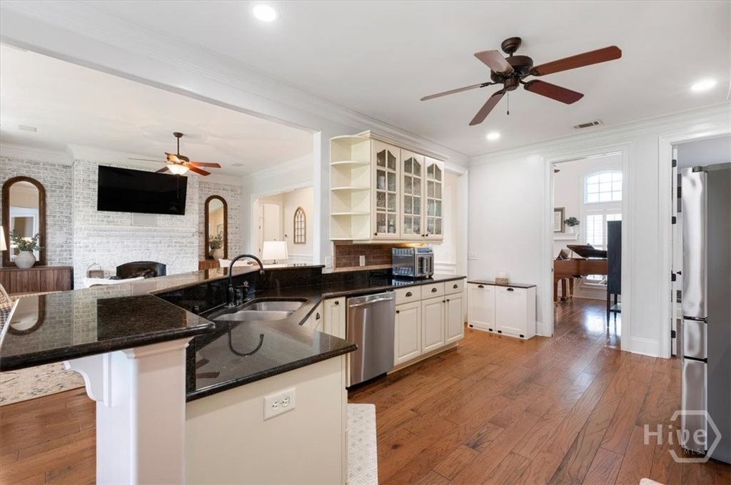 Image 11 of property listing at 2 Misty Marsh Drive, Savannah, GA 31419