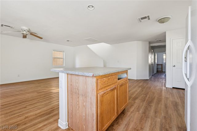 1622 Victor Hugo Lane, Las Vegas, NV 89115