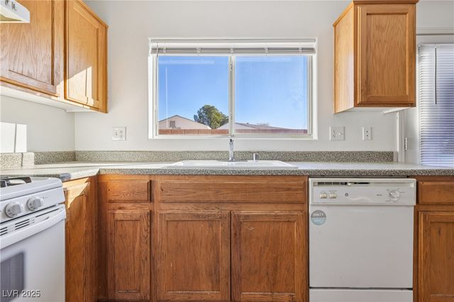 1622 Victor Hugo Lane, Las Vegas, NV 89115