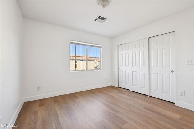 1622 Victor Hugo Lane, Las Vegas, NV 89115