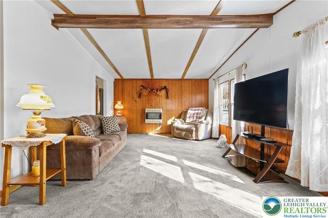 2 Hickory Hills Drive, Moore Twp, PA 18014