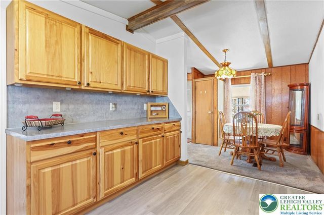 2 Hickory Hills Drive, Moore Twp, PA 18014