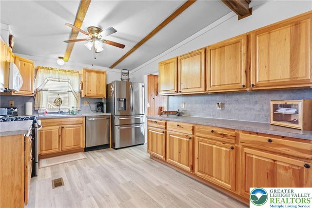 2 Hickory Hills Drive, Moore Twp, PA 18014