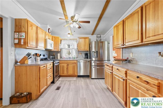 2 Hickory Hills Drive, Moore Twp, PA 18014