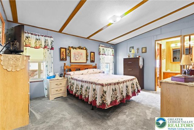 2 Hickory Hills Drive, Moore Twp, PA 18014