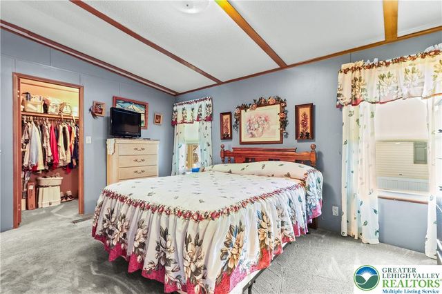 2 Hickory Hills Drive, Moore Twp, PA 18014