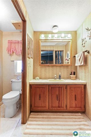 2 Hickory Hills Drive, Moore Twp, PA 18014