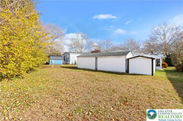 2 Hickory Hills Drive, Moore Twp, PA 18014