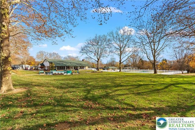 2 Hickory Hills Drive, Moore Twp, PA 18014